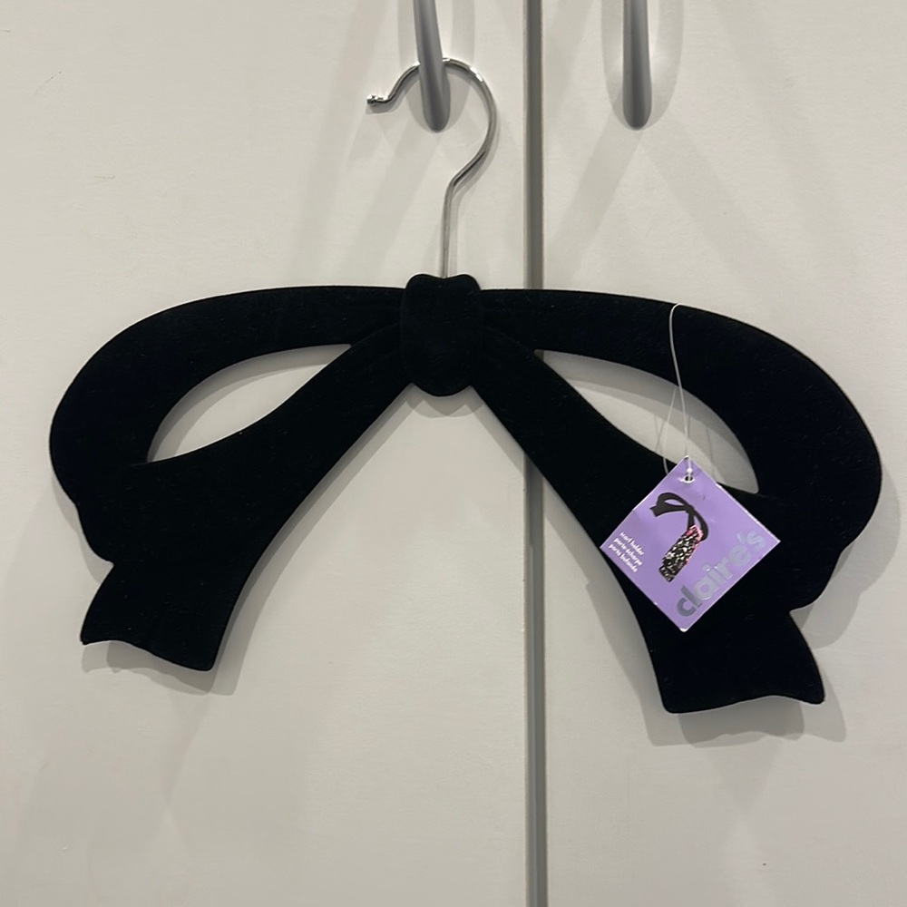 Set of 2 Black Bow Hangers by Claire's